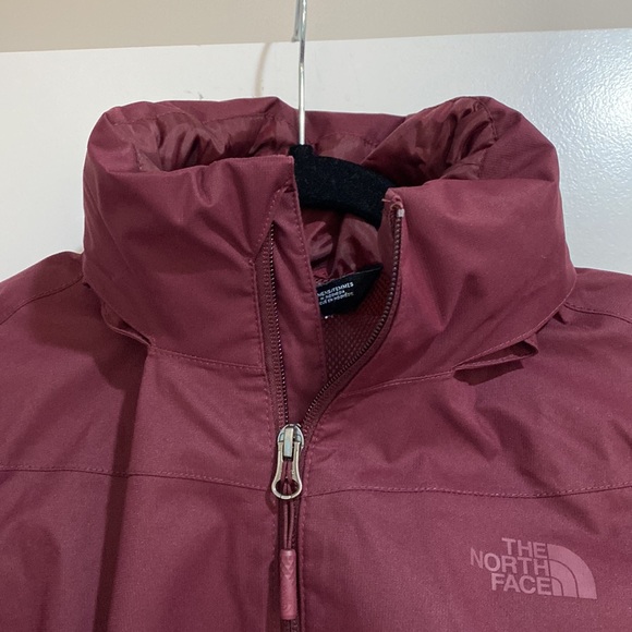 North Face - Small Rain Jacket with Hood (“Removable”) - Picture 9 of 12
